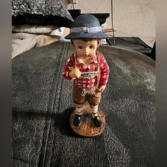 Euro Souvenir German Boy Figure - Picture 5 of 8